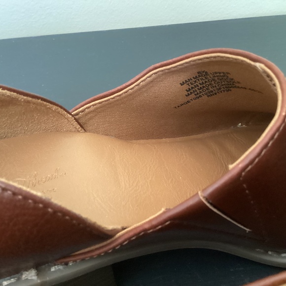 Universal Threads Women’s Rylie Slip On Boots Faux Leather Brown Size 6.5 - Picture 7 of 7